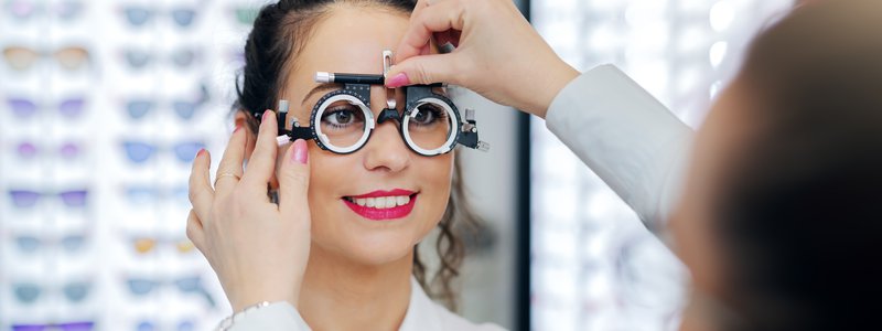 Testez votre vision chez Claire Optique 