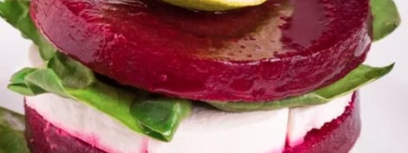Mini terrine de chèvre frais aux betteraves rouges 